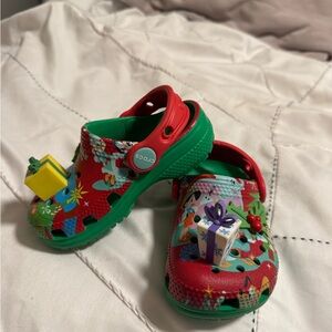 CROCS Kids Red & Green Holiday Clog with Gift Charms
